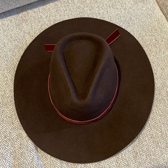 Wool hat - Picture 2 of 5